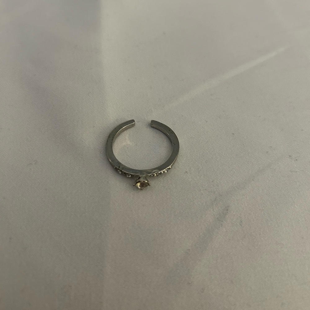Silver rhinestone ring - Picture 2 of 2